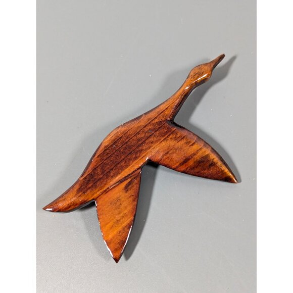 Vintage Brown Wood Carved Flying Goose Pin Brooch - Picture 2 of 5